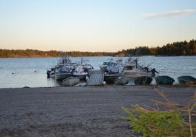 Trolling boats tied to the jetty